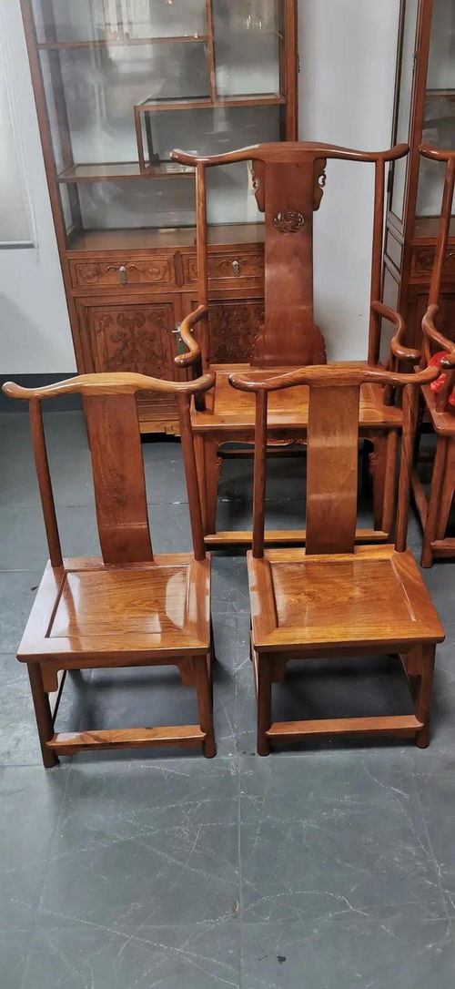 一家做精品緬甸花梨家具的工廠(chǎng),庫(kù)存精品不少
